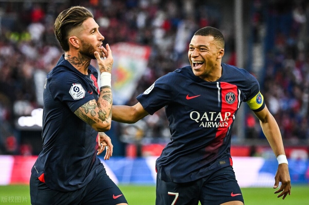  法甲金靴争夺白热化 拉卡泽特紧追姆巴佩  